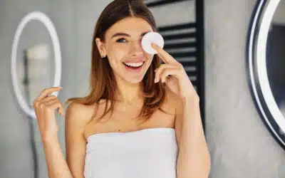 Micelle e detergenza: come agiscono i prodotti micellari sulla pelle