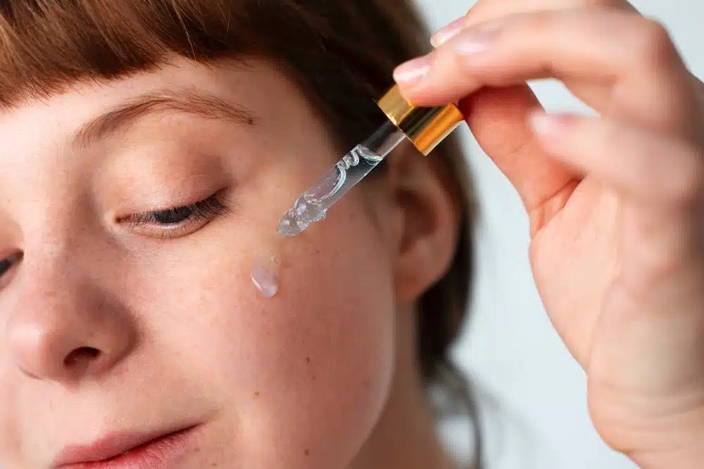 Niacinamide nella skincare: benefici, concentrazioni e come inserirla nella tua routine