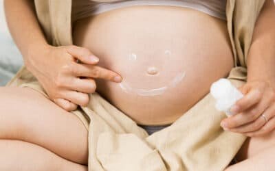 Skincare in gravidanza e allattamento: ingredienti da evitare e alternative sicure